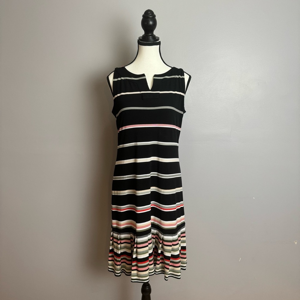 White House Black Market |WHBM| sleeveless striped black pleated dress size s
